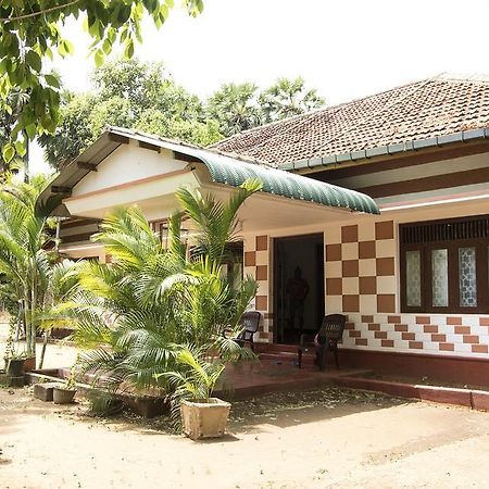Neem Beach House Triquinimale Exterior foto